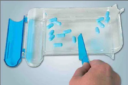 Apothecary - 23087 - Pill Counting Tray Right-Handed Clear Plastic With Spatula